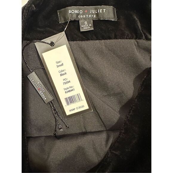 Size S (Junior) Romeo + Juliet Couture Embroidered Mini Skirt in Black - Picture 4 of 5